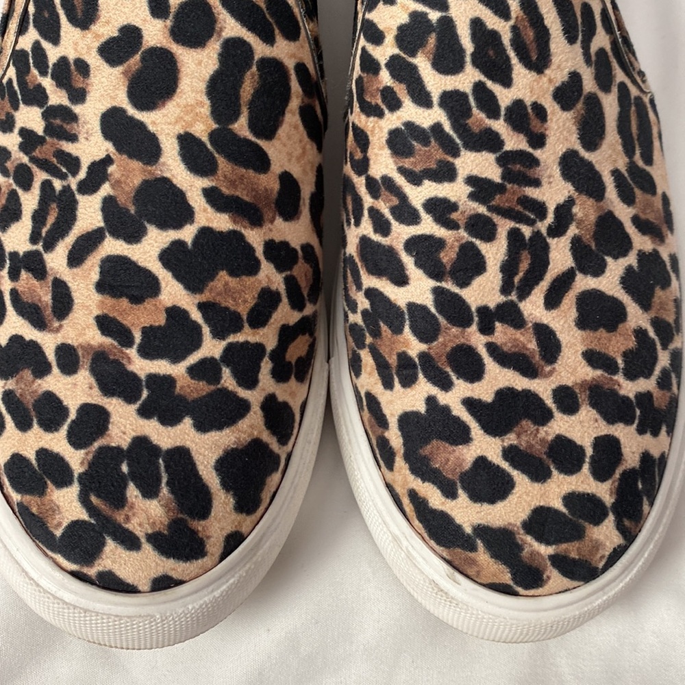 Steven Madden slip on cheetah print shoes - Picture 11 of 11